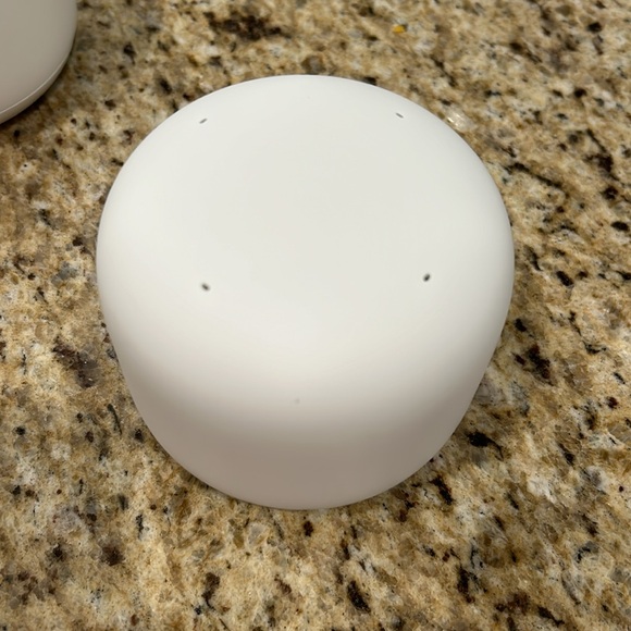 Google Nest Mesh WiFi Router and Point - Picture 7 of 8